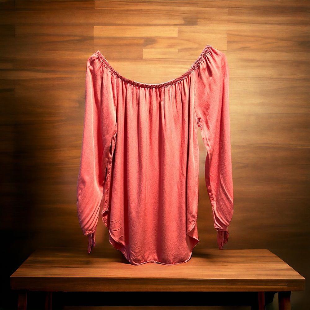 Hearts & Hip Size Md Coral Top